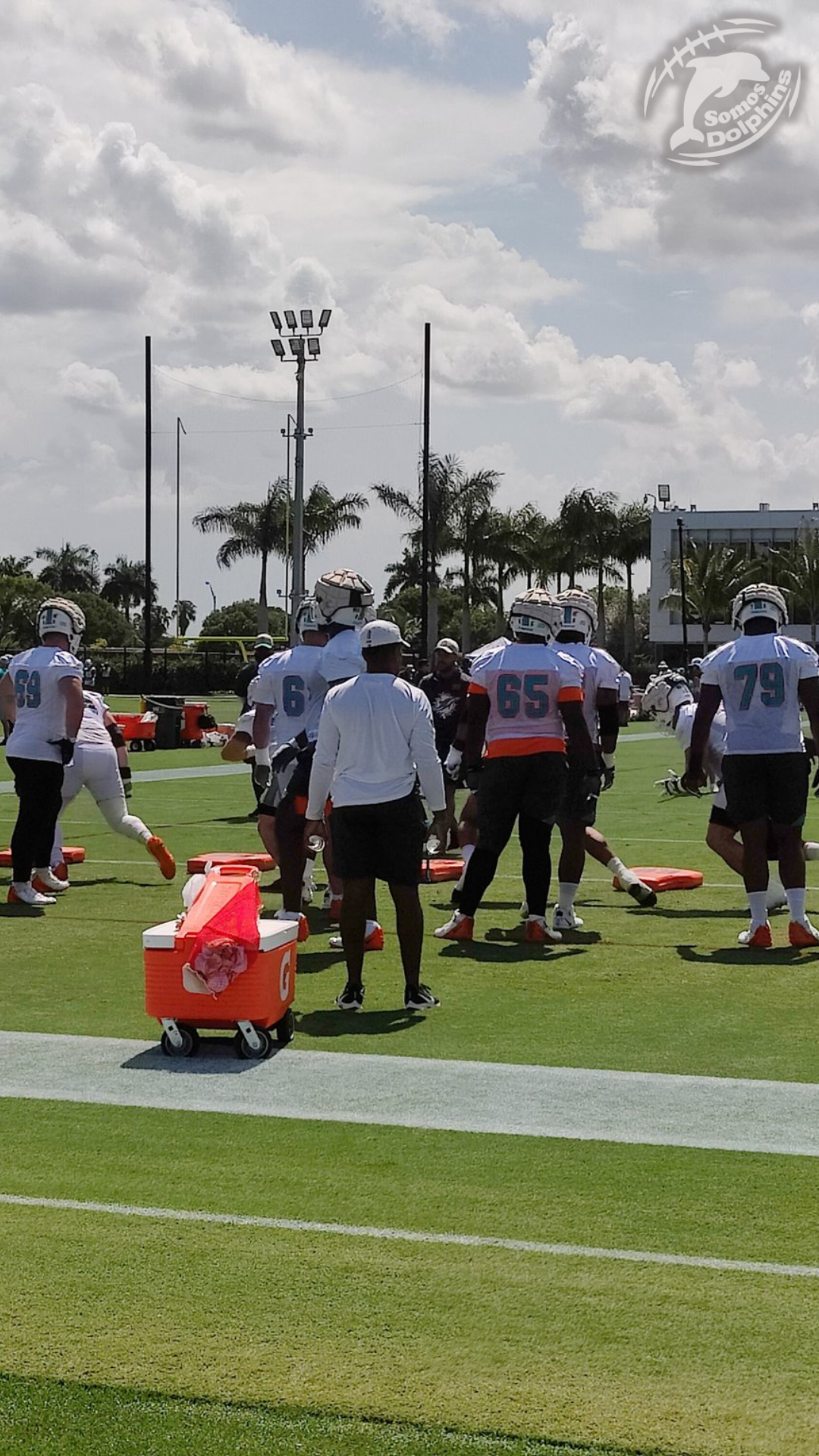 Robert Hunt, Austin Jackson, Solomon Kindley, Robert Jones, Michael Deiter, @miamidolphins @somosdolphins